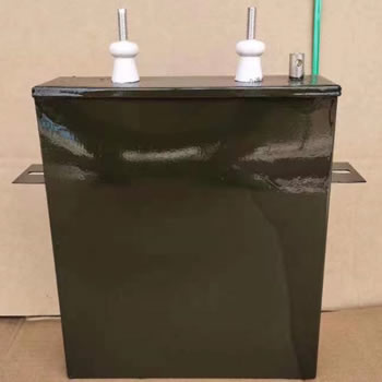 BKMJ電力機車專用電容器現(xiàn)場實物圖