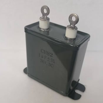 CH82型高壓密封復(fù)合介質(zhì)電容器實(shí)物圖