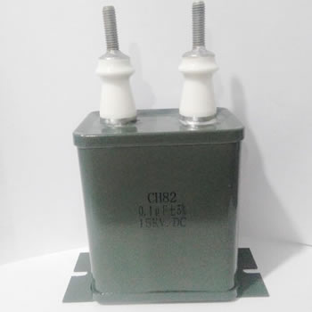 CH82型高壓密封復(fù)合介質(zhì)電容器現(xiàn)場照片